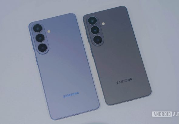 Samsung-Galaxy-S26-Plus-Cobalt-Violet-vs-Galaxy-S26-Sky-Blue