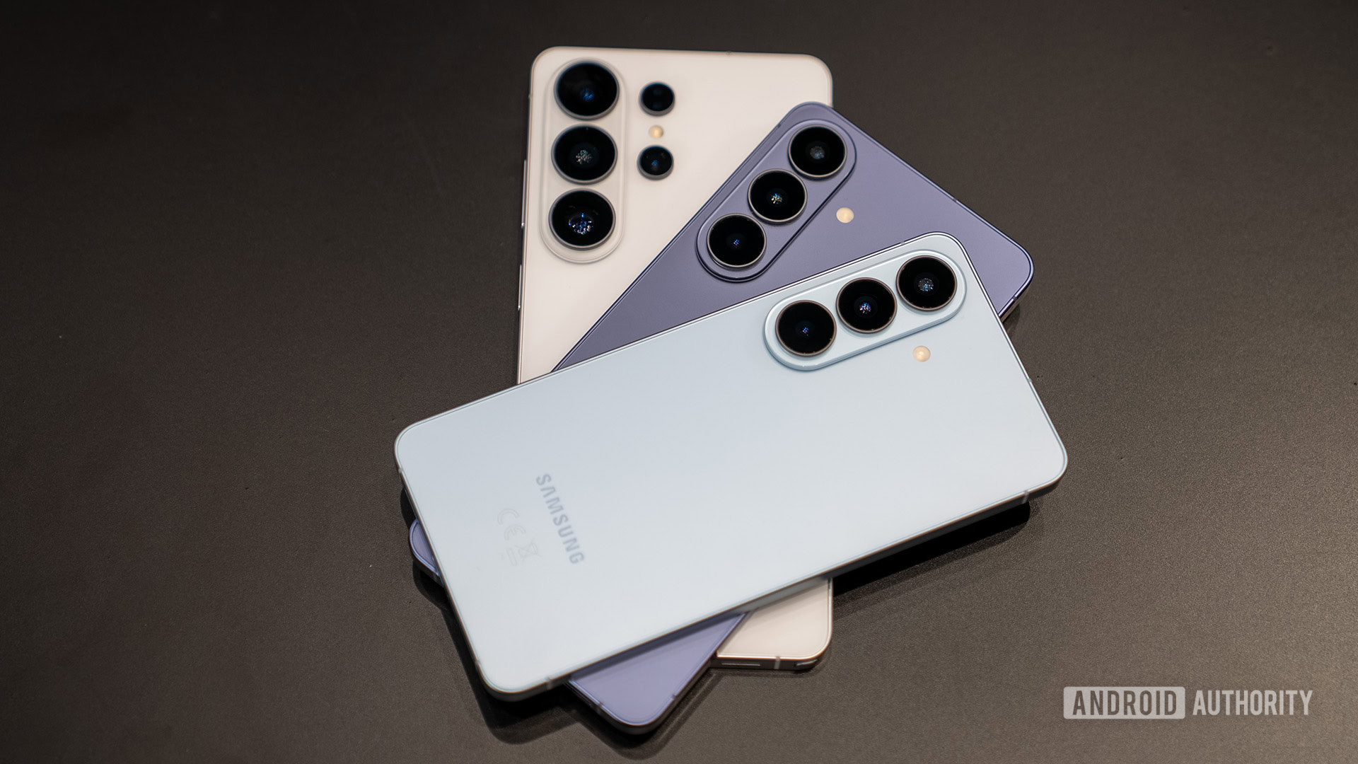 Samsung-Galaxy-S26-all-models-on-top-of-each-other