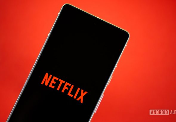 Netflix-logo-on-smartphone-stock-photo-3