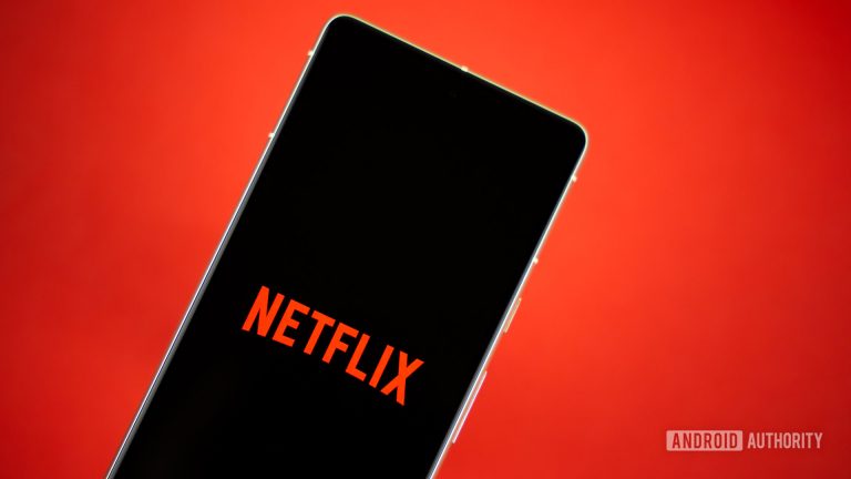 Netflix-logo-on-smartphone-stock-photo-3