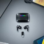 Razer-Hammerhead-V3-HyperSpeed-Gaming-Earbuds-Press-Image