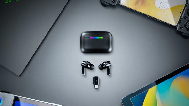 Razer-Hammerhead-V3-HyperSpeed-Gaming-Earbuds-Press-Image