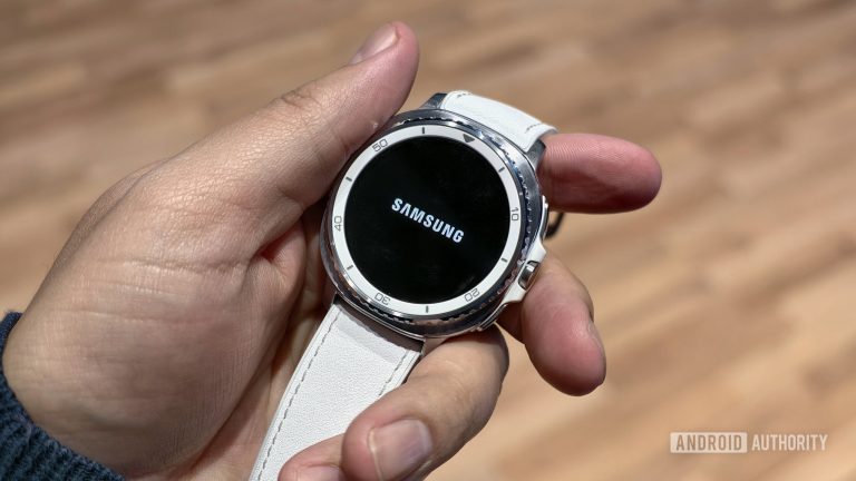 Samsung-Galaxy-Watch-Classic-in-hand-with-Samsung-logo