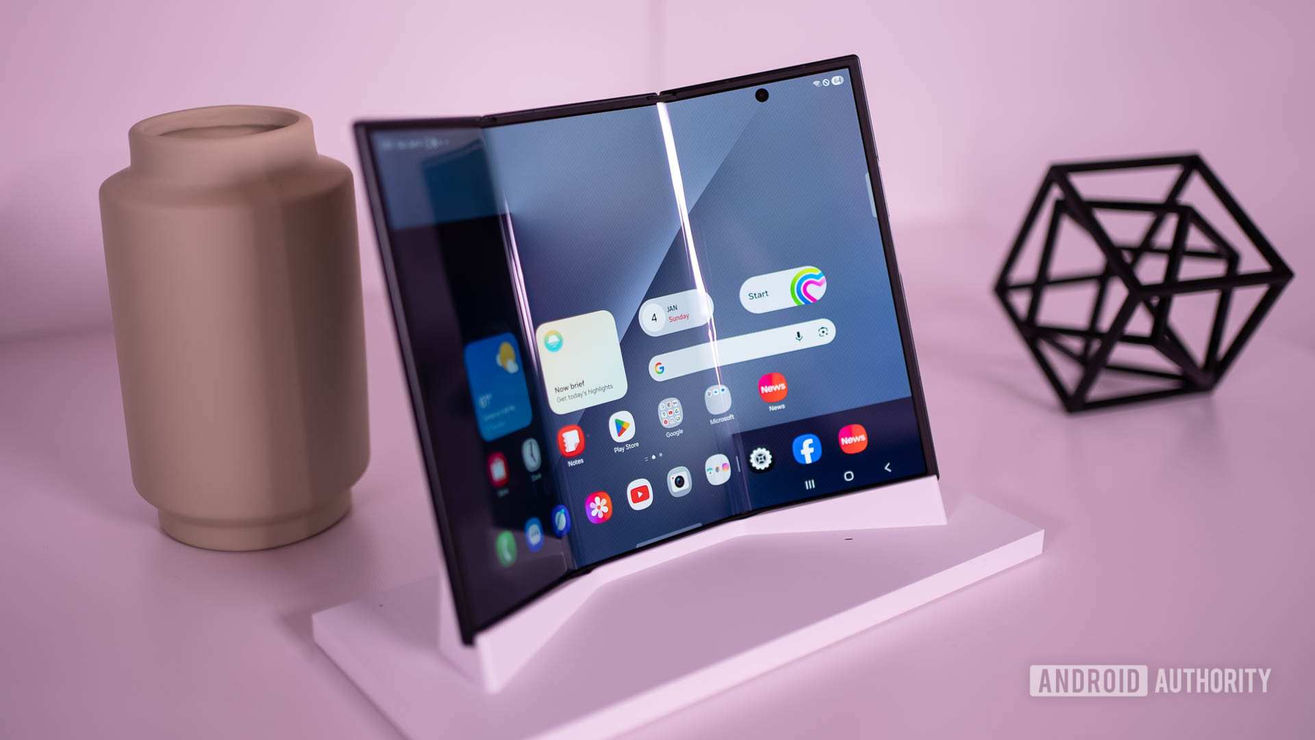 Samsung-Galaxy-Z-TriFold-at-CES-2026-3-of-6