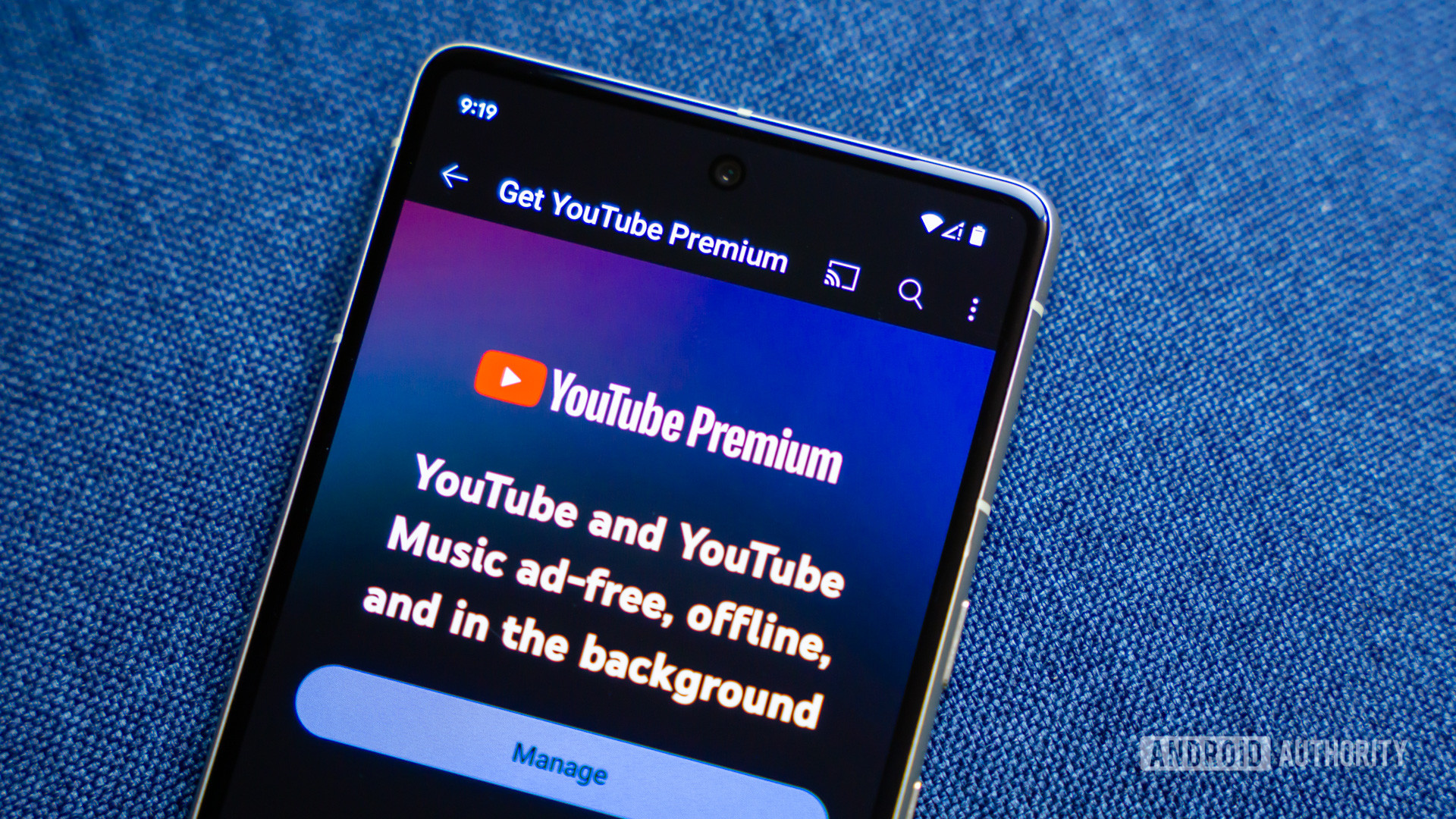 YouTube-premium-app-on-smartphone-stock-photo-4