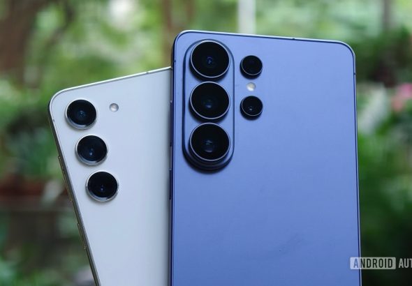 s26-ultra-vs-s23-in-hand-1