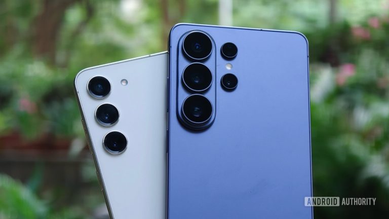 s26-ultra-vs-s23-in-hand-1