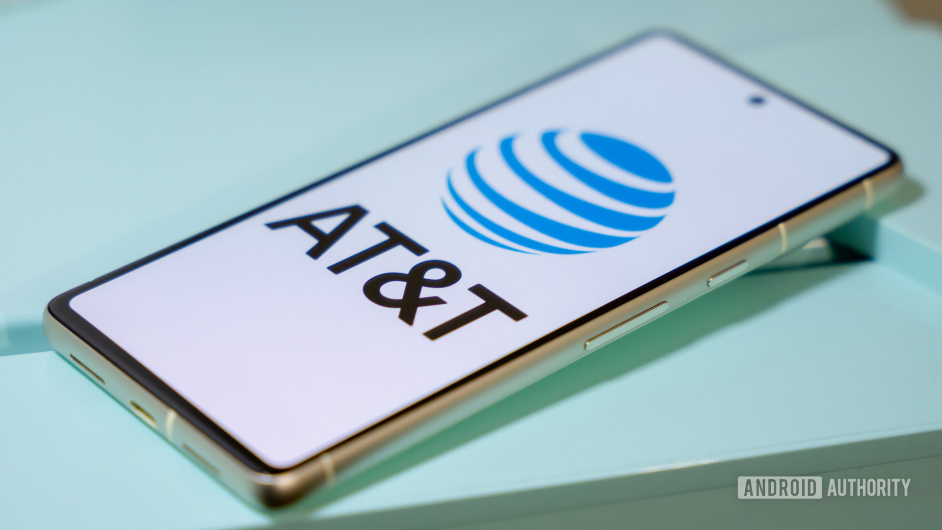 ATT-logo-on-smartphone-2