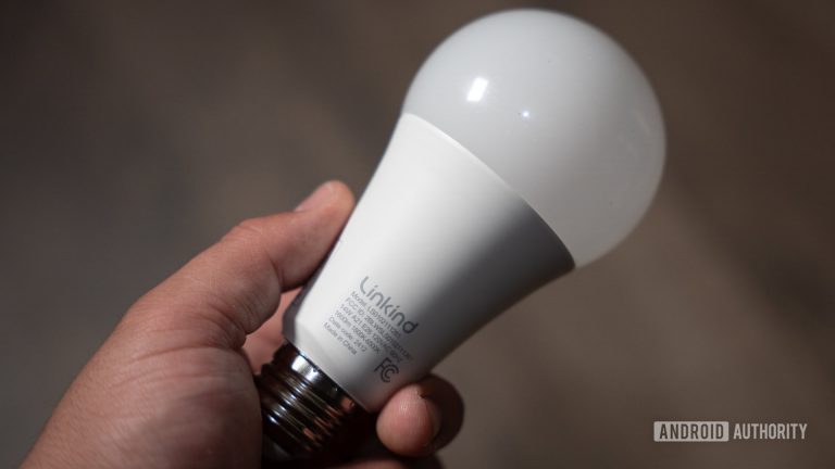 AiDot-Linkind-Smart-Light-Bulb-A21-RGBTW