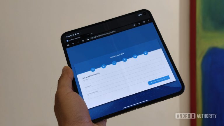 Lychee-photo-server-running-on-an-Android-phone-2-scaled-1