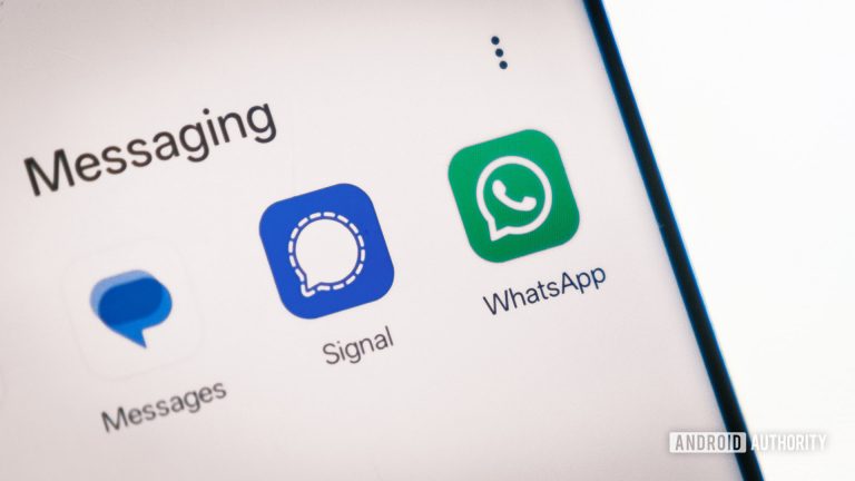 Signal-vs-Whatsapp-app-icons