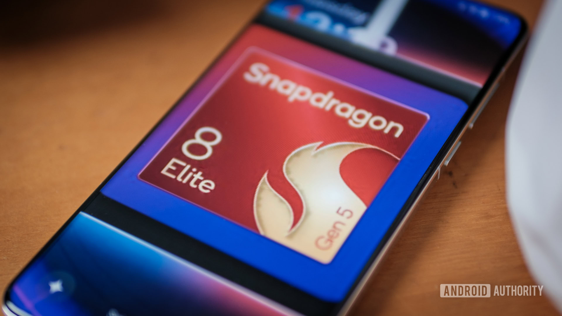 Snapdragon-8-Elite-Gen-5-logo-on-desk