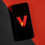 Verizon-Wireles-logo-on-phone-stock-photo-8