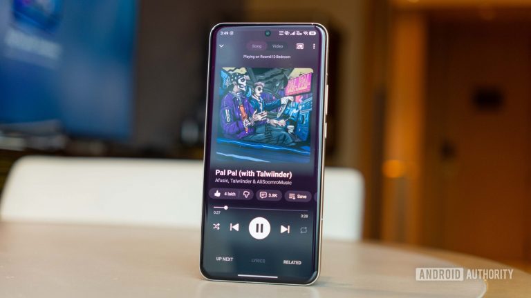 YouTube-Music-player-screen-on-the-Xiaomi-15-Ultra-scaled-1