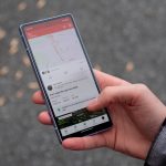 google-pixel-7a-using-strava