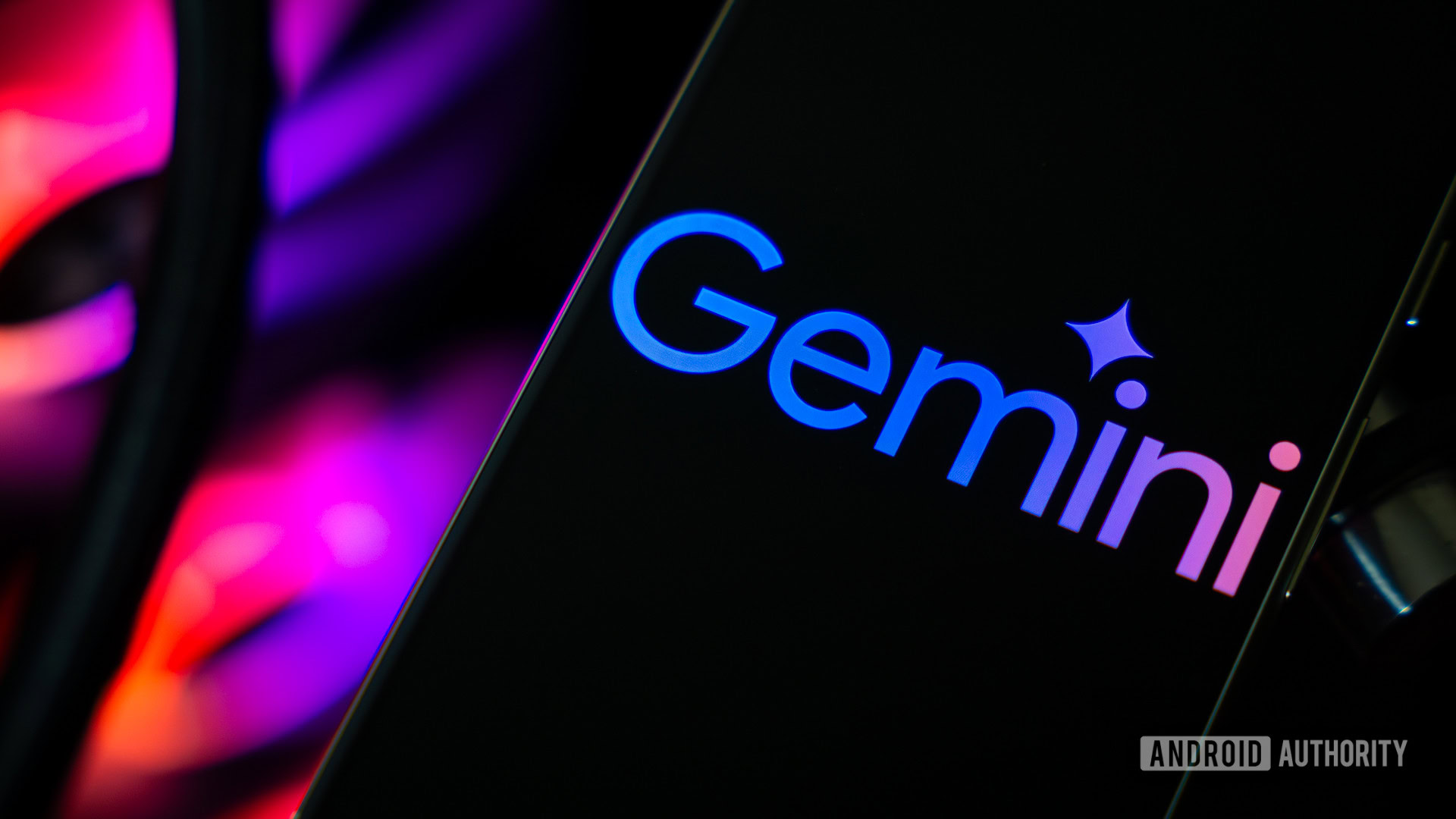 Google-Gemini-logo-on-smartphone-stock-photo-2