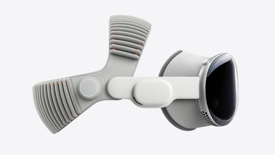 Apple Vision Pro Refreshed With M5 Chipset and New Dual Knit Band: Price, Specifications