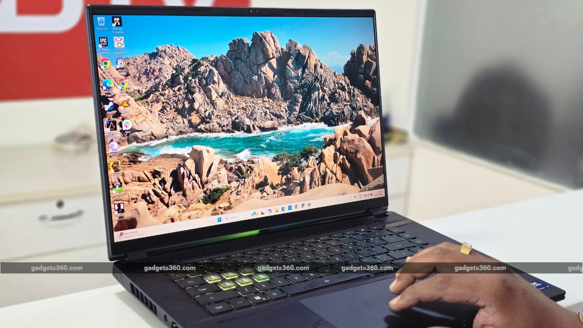 Gigabyte Aorus Master 16 Review: OLED Brilliance Meets Powerful Graphics and Distracting Fan Noise