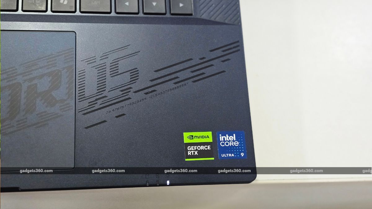 Gigabyte Aorus Master 16 Review: OLED Brilliance Meets Powerful Graphics and Distracting Fan Noise