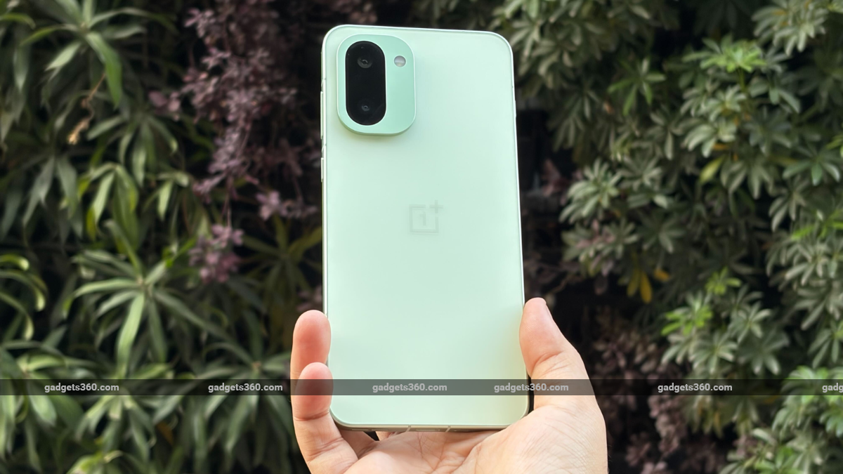 OnePlus 15R Launched With 7,400mAh Battery, Snapdragon 8 Gen 5 SoC: Price, Specifications