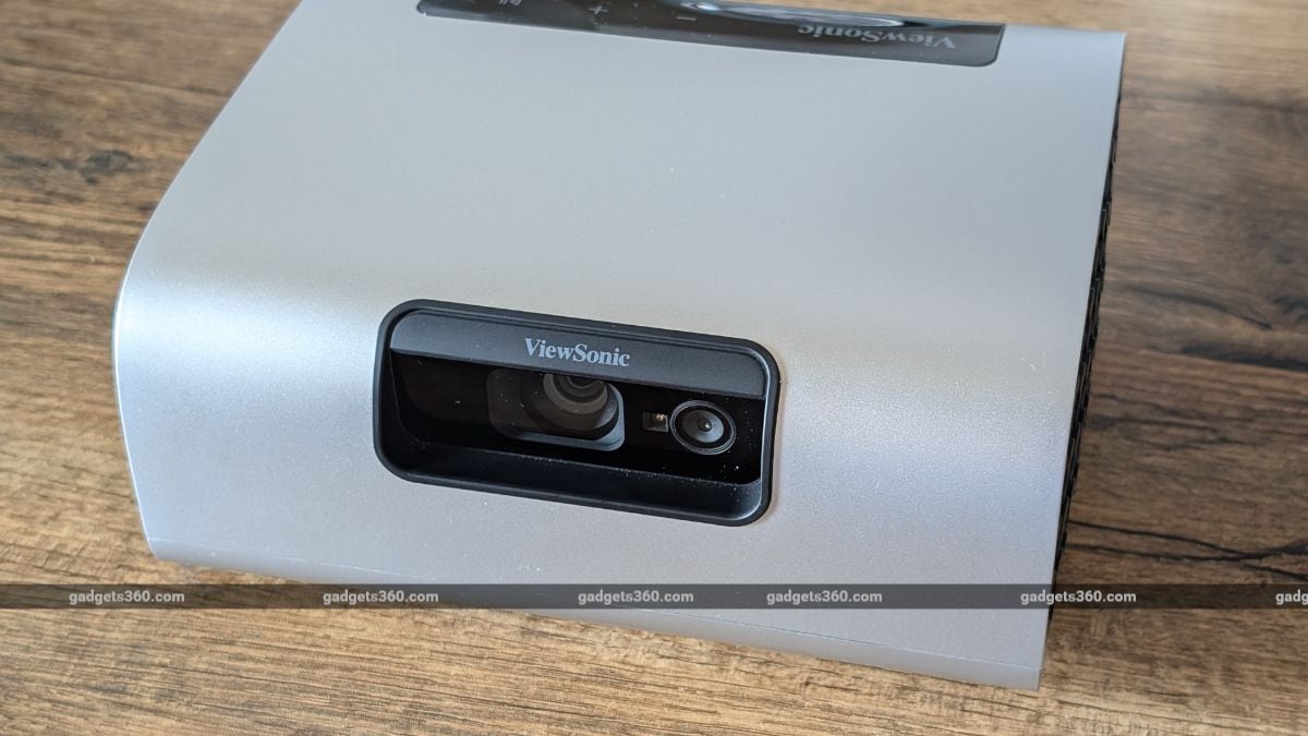 ViewSonic M10 Review: Compact, Classy, and Capable