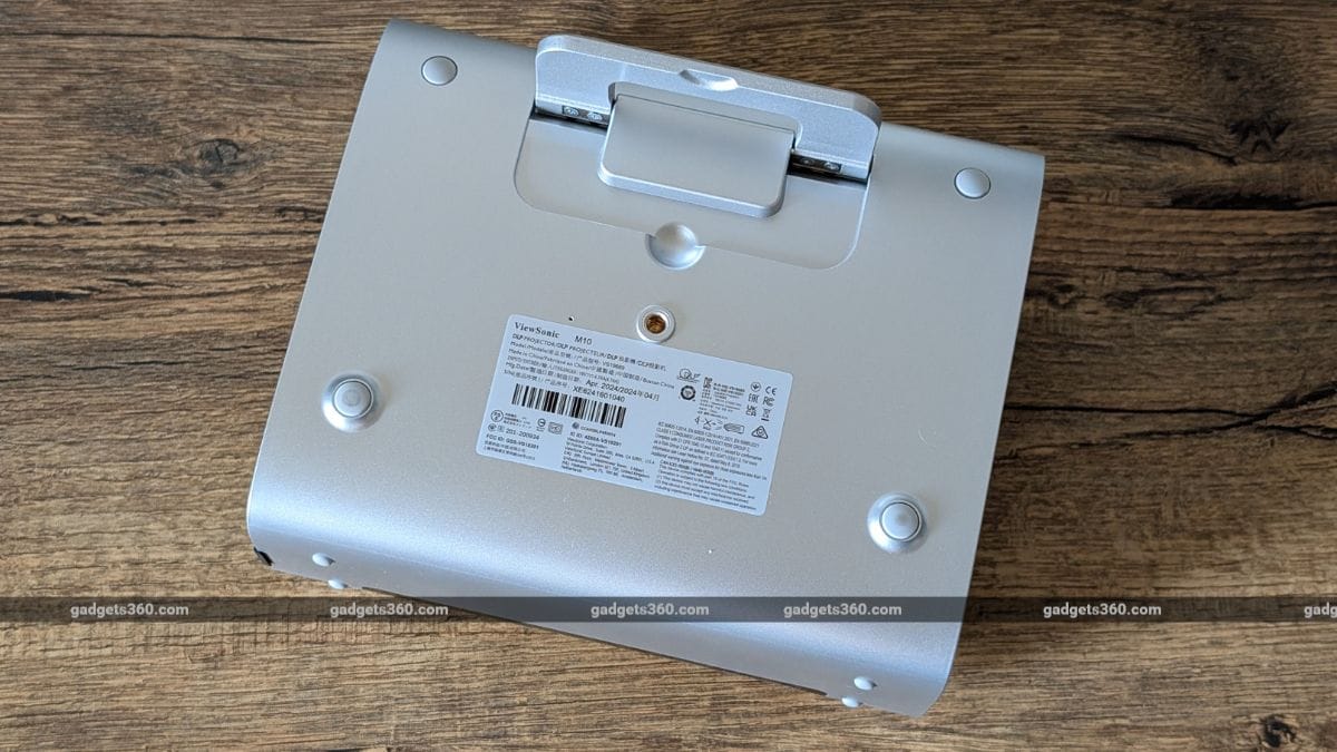 ViewSonic M10 Review: Compact, Classy, and Capable