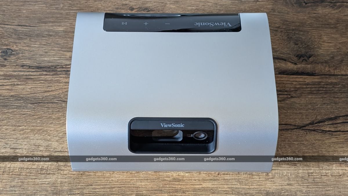 ViewSonic M10 Review: Compact, Classy, and Capable